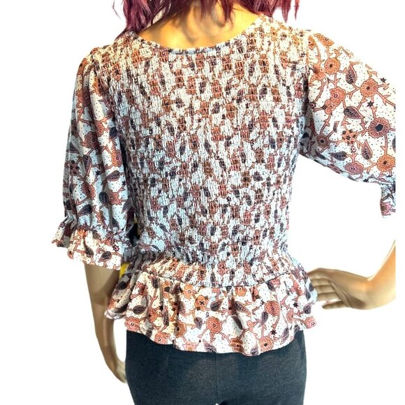 Melloday Smocked Ruffle Hem Print Top size medium - Picture 5 of 7